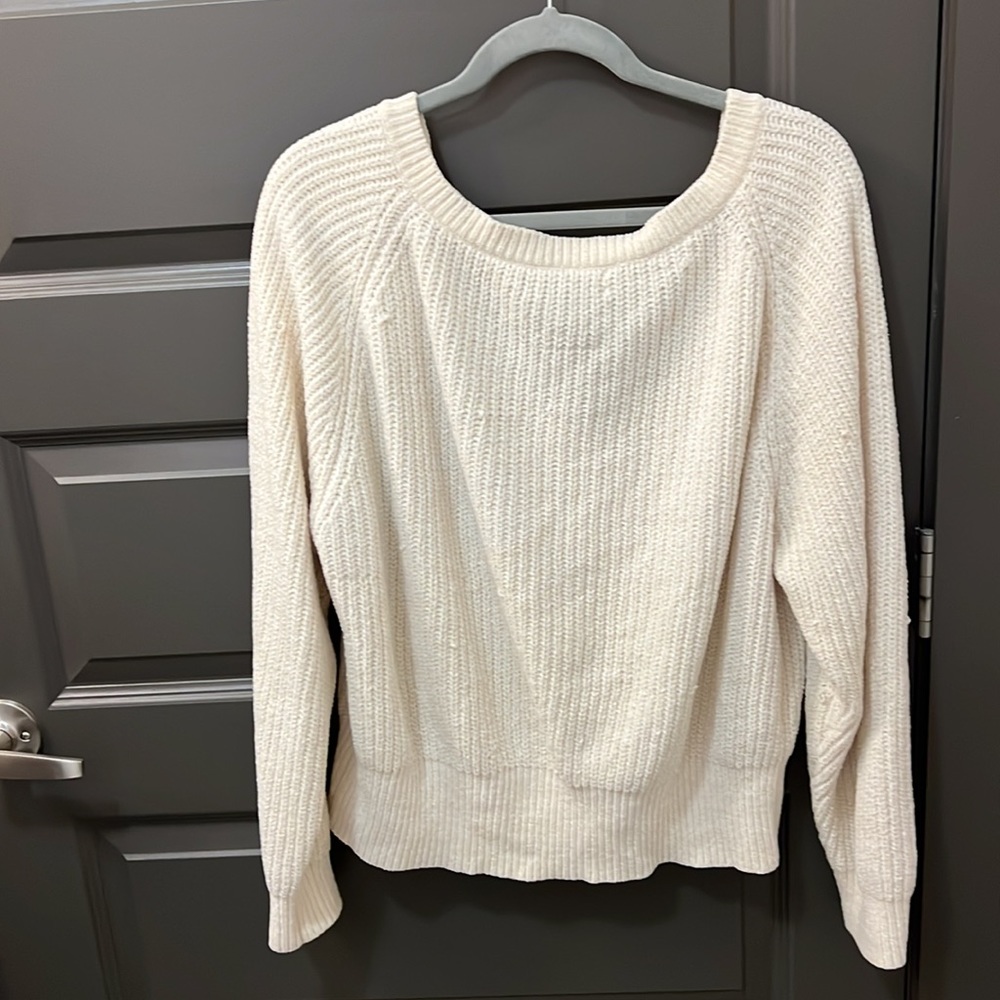 Urban Outfitters Sweater - Picture 6 of 6